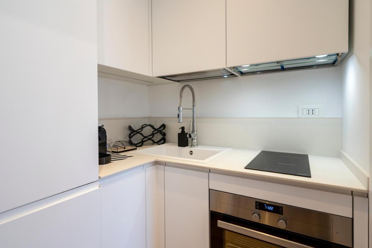 Twelve12 - Universita & Stazione Aparment バーリ エクステリア 写真